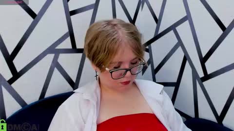 Laura online show from February 10, 2:03 am