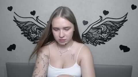 LauraHlot online show from July 25, 5:44 pm