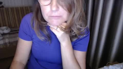 Lauraoven1 online show from October 3, 4:26 pm