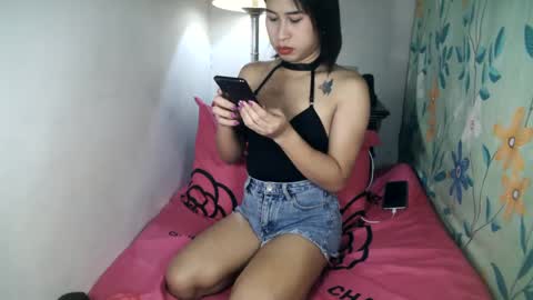 Snapshot of laureen_gavh chatting on February 28, 10:17 pm Belle online show from February 28, 10:17 pm