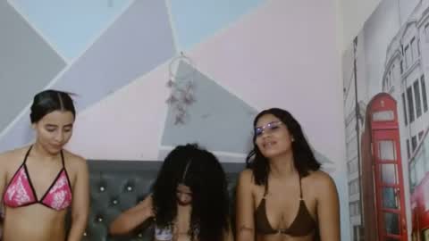 Sara online show from April 17, 1:46 pm