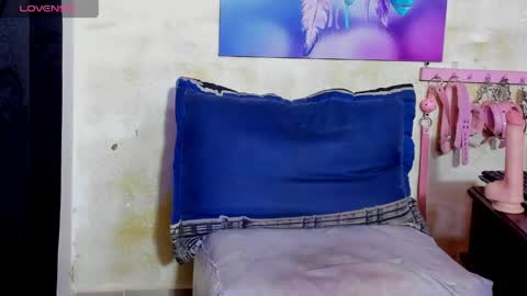 Lauren online show from April 28, 1:47 am