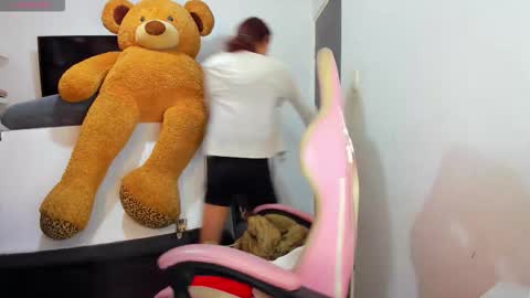 SF online show from March 6, 1:32 pm