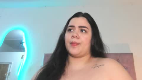 laurenlaine online show from May 5, 2:29 am