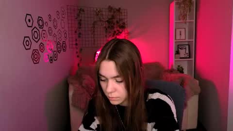 Laure online show from February 1, 11:18 am