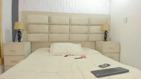 Lauren  online show from March 26, 3:50 pm