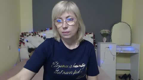 Lauren online show from March 29, 5:31 am