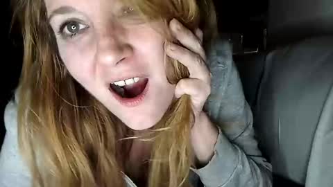 Snapshot of lauriehotxxx chatting on February 5, 9:40 pm lauriehotxxx online show from February 5, 9:40 pm