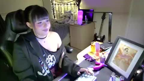 Lavenderrzz online show from January 15, 3:43 pm