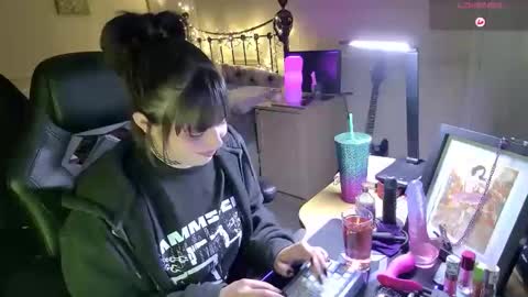 Lavenderrzz online show from January 31, 8:28 pm