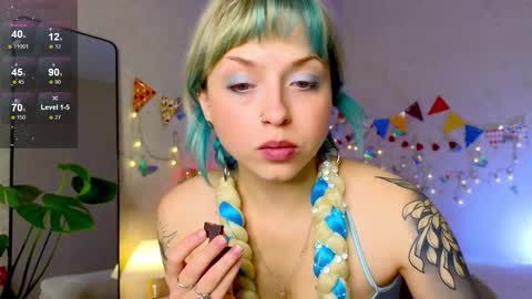 Snapshot of lavenly chatting on October 24, 2:07 pm Melissa online show from October 24, 2:07 pm