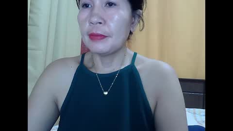 lavine1983 online show from November 26, 8:49 pm