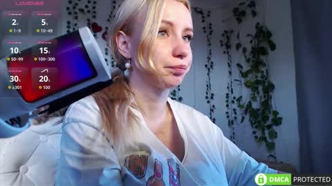 Snapshot of lavinell chatting on September 19, 9:46 am Mia online show from September 19, 9:46 am