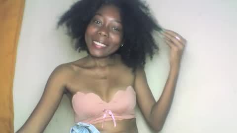 layannek online show from September 20, 2:03 am