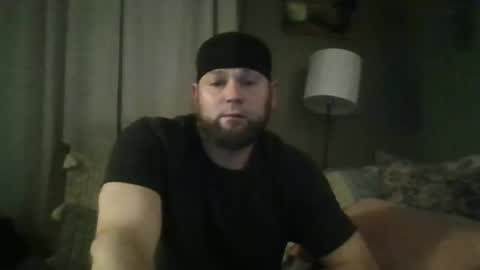 layinlow42 online show from December 27, 7:18 am