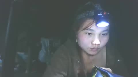 layla_999 online show from January 14, 2:25 pm