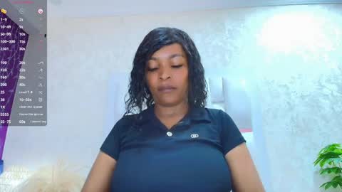 L A Y L A online show from April 11, 12:53 pm