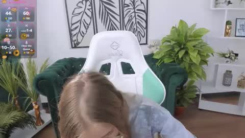 layriantavee online show from September 16, 6:16 am