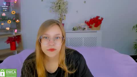 layriantavee online show from September 10, 6:03 am