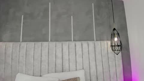    online show from April 22, 6:59 pm