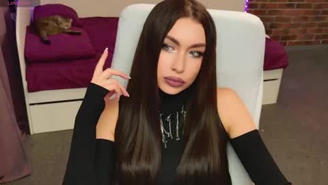 lea_loon online show from March 7, 11:10 am