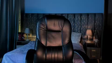 Lea Velle online show from February 25, 4:05 am