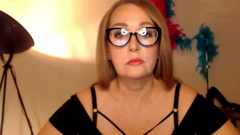 LEA online show from January 6, 3:19 pm