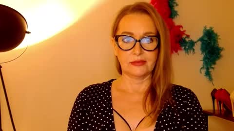 LEA online show from February 20, 6:57 pm