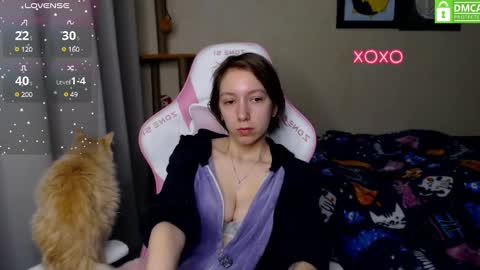 Snapshot of leah__gotty chatting on December 4, 3:04 pm Leah  Gotty online show from December 4, 3:04 pm