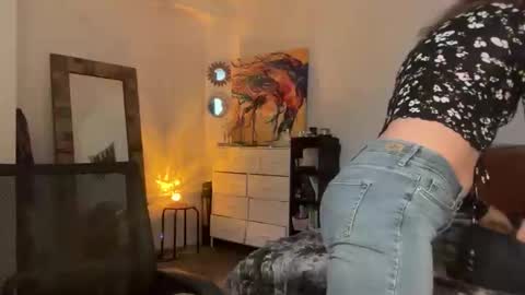 Leah Sparkles online show from November 30, 1:18 pm