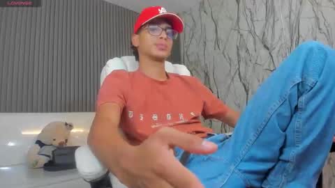 leam_1 online show from February 17, 8:08 pm