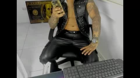 leather_king_of_bitches online show from March 29, 7:15 pm