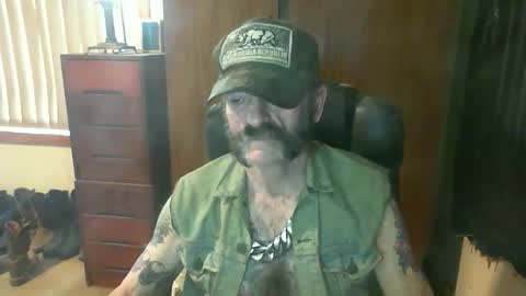 leathergreaser online show from April 6, 12:52 am