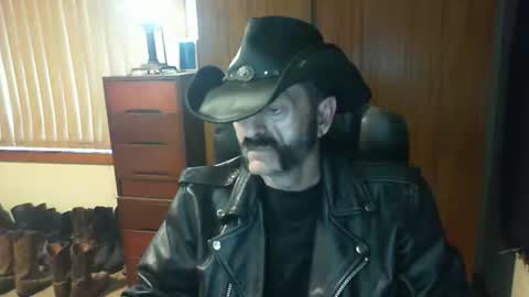 leathergreaser online show from May 2, 9:09 pm