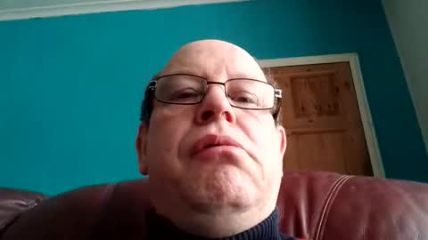 leatherpants68 online show from April 17, 8:17 am