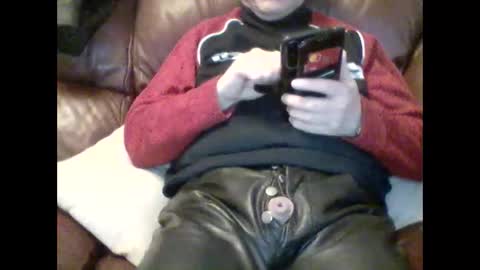 leatherpants68 online show from March 14, 9:41 pm