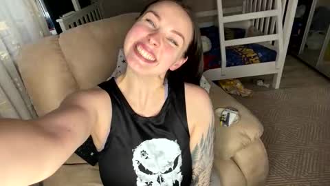 Snapshot of lecherous_wife chatting on October 21, 12:21 pm Anna  online show from October 21, 12:21 pm