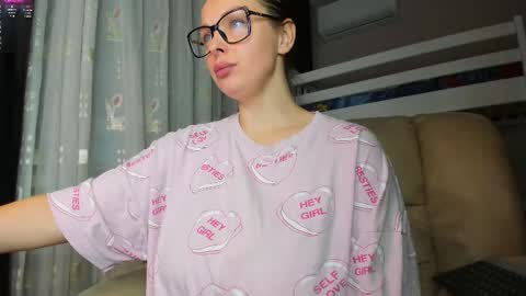 Snapshot of lecherous_wife chatting on September 11, 5:25 pm Anna  online show from September 11, 5:25 pm