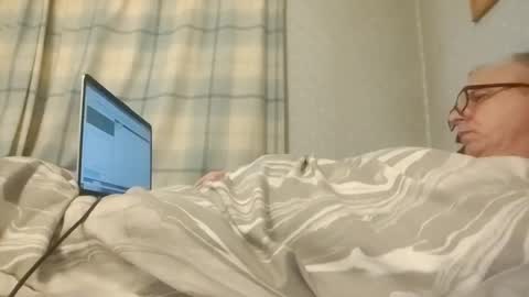 lechertachatte4444 online show from January 26, 11:50 pm