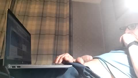 lechertachatte4444 online show from January 2, 7:51 pm