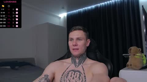 Snapshot of lechery_boy chatting on February 6, 8:34 pm Lechery boy online show from February 6, 8:34 pm