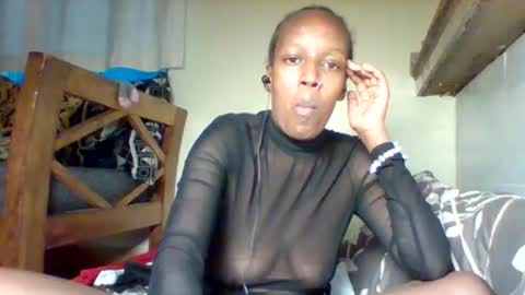 Snapshot of lee_cammie chatting on October 22, 1:46 pm Lee cammie online show from October 22, 1:46 pm