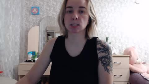 leggywily25 online show from December 2, 2:14 pm