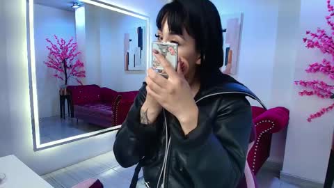 Snapshot of leia_queens chatting on October 8, 5:30 pm Leia. online show from October 8, 5:30 pm