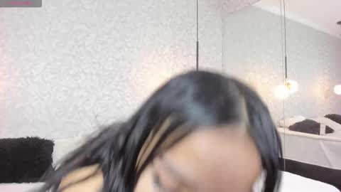 LEIGH ANGELS online show from December 19, 10:49 pm