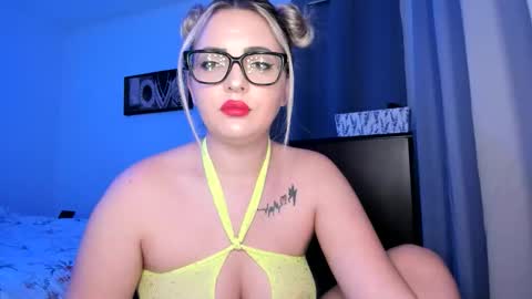 leilahot520 online show from March 9, 8:46 pm
