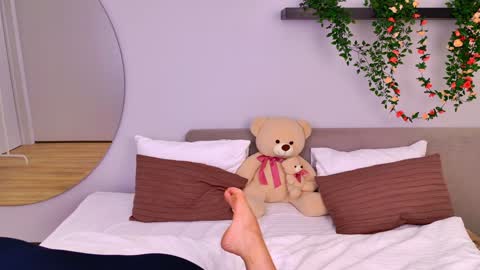 LeilaLawson online show from February 7, 11:12 am