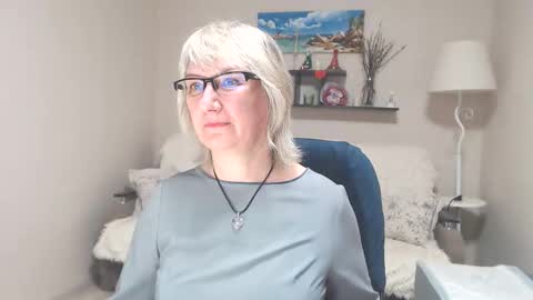 Leila Kinky online show from June 5, 6:52 am