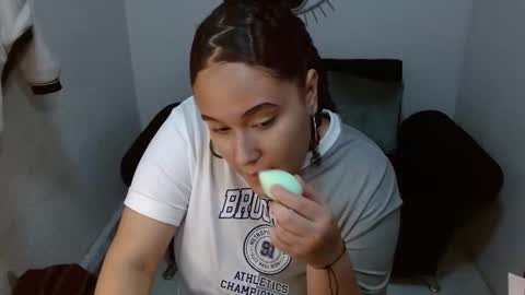 leilaparkersex69 online show from March 9, 12:32 pm