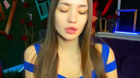 Leila Rai online show from November 25, 2:05 pm